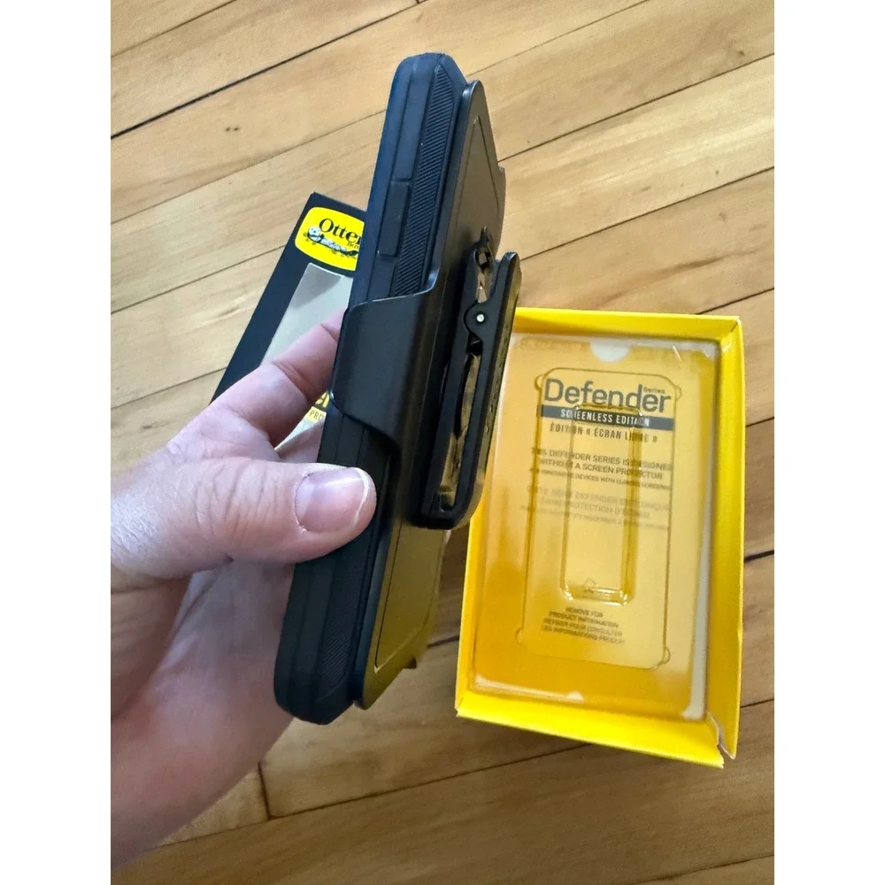 Otterbox‎ defender case for iphone XR in black screenless protection